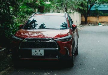 Mobil Hybrid Boleh Pakai Plat Biru? Ini Aturannya