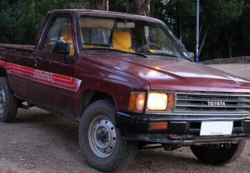 Dibuat untuk keandalan, Pickup Toyota 1987 menjadi hampir tak terkalahkan