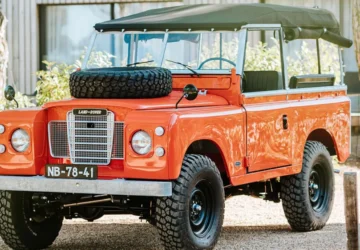 Pengeluaran $350K untuk Land Rovers dan menunggu selama 3 tahun? Di dalam naiknya tren restomod Defender yang sangat mewah