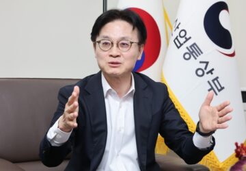 (Wawancara Yonhap) Transformasi AI industri manufaktur kunci untuk kelangsungan hidup dalam perlombaan AI global: menteri