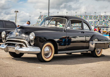 Semua yang perlu diketahui tentang mesin V8 Oldsmobile Rocket 88