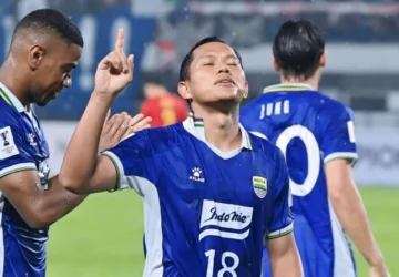 Adam Alis Bawa Persib Kalahkan Persija di Super League 2025/26