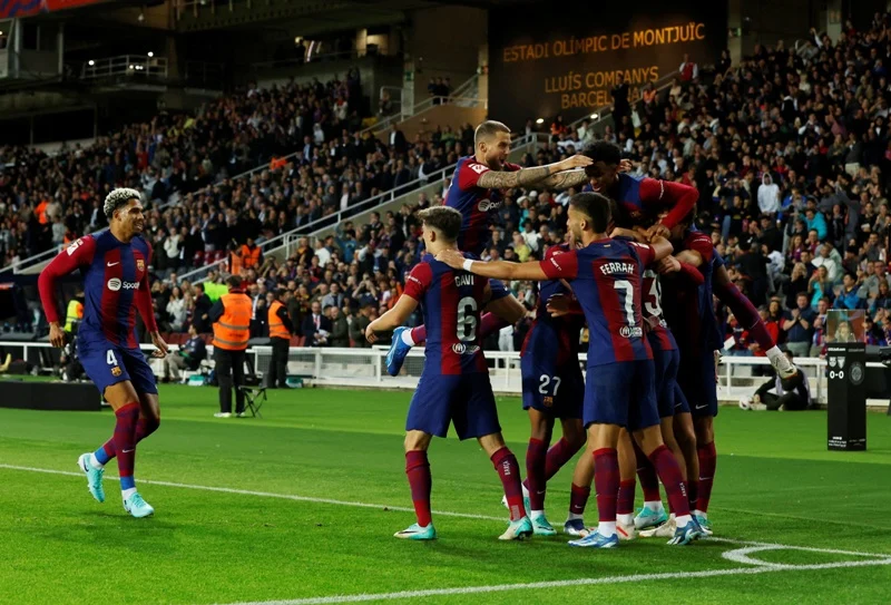 Barcelona Menggenggam Gelar, Hancurkan Real Madrid di El Clasico