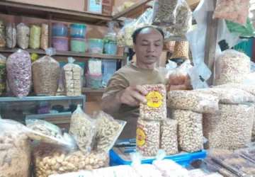 Berjualan Kacang Mete, Pedagang Jogja Wujudkan Impian Berhaji Plus