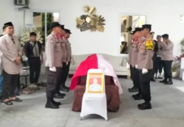 Bripka Anumerta Arya Supena Dimakamkan: Penghormatan Terakhir untuk Pejuang Hukum