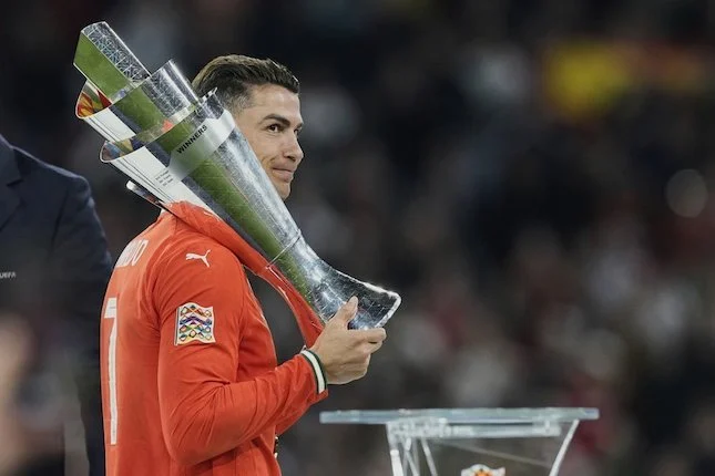Cristiano Ronaldo Akhirnya Mengakhiri Kelesuan Trofi