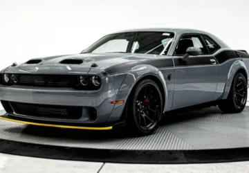 Dodge Hellcat: Muscle Car Amerika yang Diracuni Style Jepang