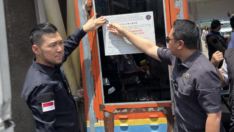 DPRD DKI Segel Best Parkir Ilegal di Blok M Square, Penegakan Hukum Diperkuat
