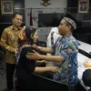 Dua WNI Korban Penyekapan-Penganiayaan Sindikat Timah Ilegal Malaysia Pulangkan Ke Indonesia