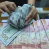 Fed Mungkin Mengangkat Suku Bunga jika Inflasi Tetap Tinggi