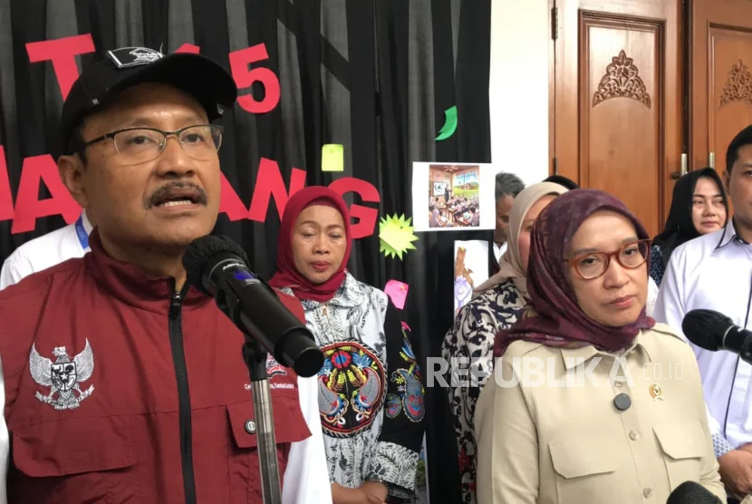 Gus Ipul dan 12 Pemda Bahas Tantangan 'The Invisible People' di Daerah