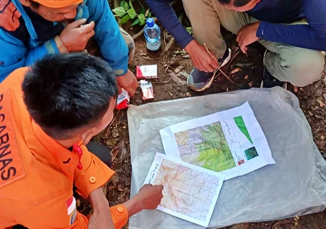 Hari Ketiga Pencarian Mahasiswa ITB yang Hilang di Gunung Puntang