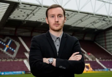 Ian Cathro Dipungut Perhatian Klub Liga Championship Inggris