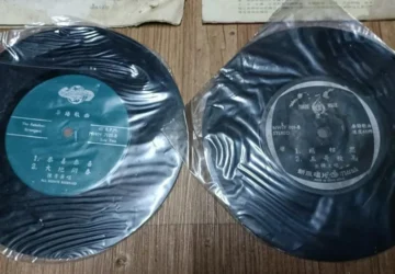 Ibu-Ibu Hong Kong Temukan Kembali Ritme Hidup Melalui Vinyl Setelah Kesulitan