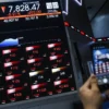 IHSG Melemah ke Level 6.112,770, Aktivitas Perdagangan Saham Aktif