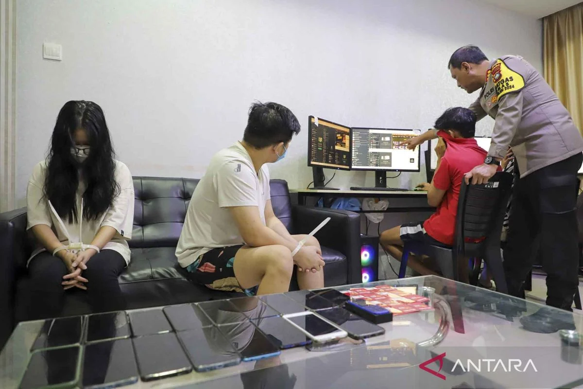 Indonesia Tangkap 228 Warga Vietnam dalam Operasi Judi Online