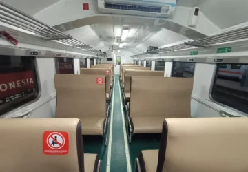 Insiden KA Jaka Tingkir dan KA Serayu Tergelincir di Stasiun Pasar Senen