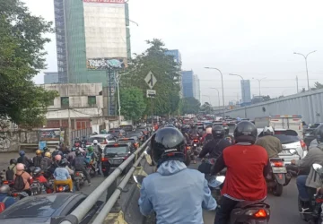 Jalan Amblas di Lenteng Agung, Jakarta Selatan, Macet Panjang Hingga 2 Km