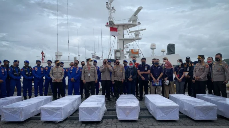 Kapal Karam di Malaysia: 7 WNI Tewas, 23 Korban Selamat Masih Tertunda