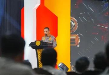 Kapolri Resmikan Lab Seragam dan Bagikan Kendaraan Operasional di Rakernis Slog Polri