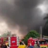 Kebakaran Hebat Landa Gudang Miami di Kalideres, Jakarta Barat