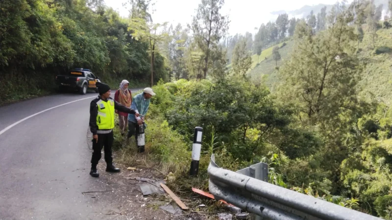Kecelakaan Maut di Gunung Bromo: Jip Tabrak Tebing Akibat Rem Blong