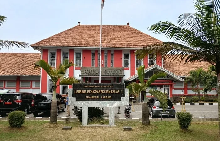 Kondisi Lapas di Indonesia: Praktik Jual-Beli Sel Mewah dan Solusi yang Diperlukan