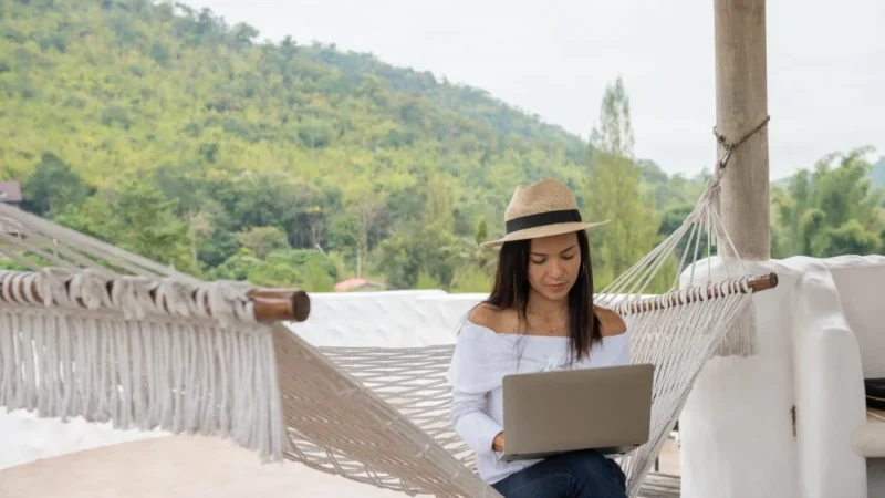 Liburan Panjang dengan Nyaman: Akses Layanan Digital detikevent