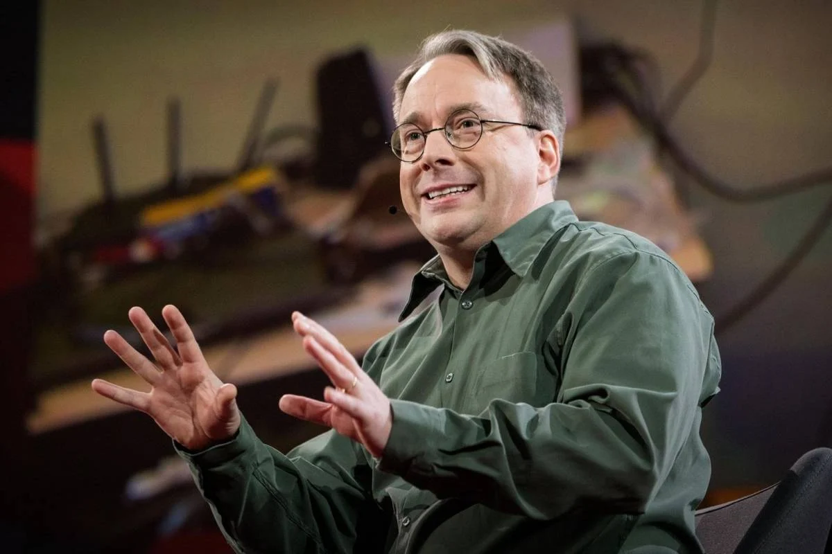 Linus Torvalds Kritik Banjir Laporan Bug Hasil AI di Linux Kernel