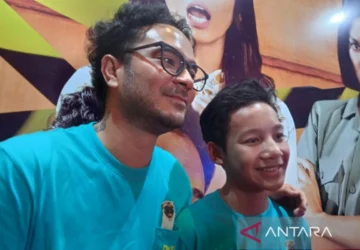 Marthino Lio Ungkap Emosionalnya Mengenakan Kostum Badut Gendong di Film Terbaru