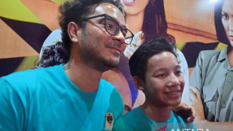 Marthino Lio Ungkap Emosionalnya Mengenakan Kostum Badut Gendong di Film Terbaru