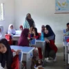 Maudy Ayunda Membangun Semangat Belajar di Aceh Tamiang