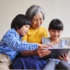 Mengapa Anak yang Dekat dengan Kakek Nenek Cenderung Lebih Tangguh