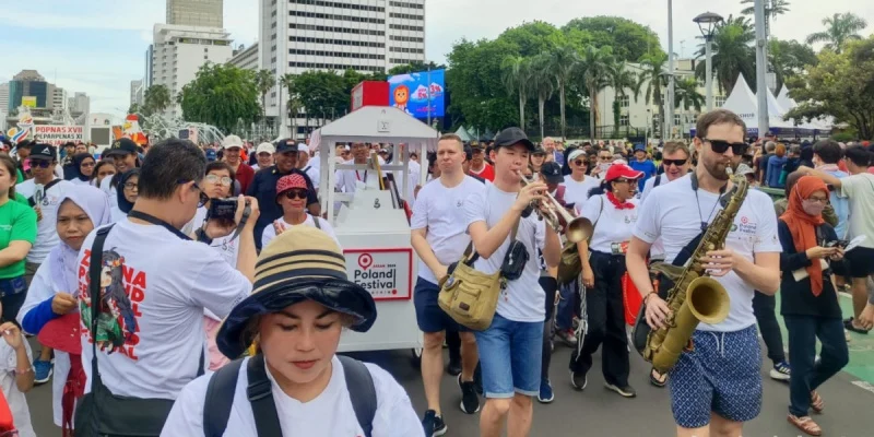 Meriahkan HUT Jakarta ke-499, CFD Pertama di Jalan HR Rasuna Said Dipadati Warga