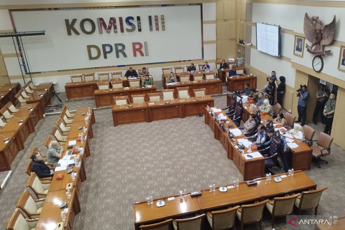 Pembahasan RUU Pemilu Alot: Tantangan DPR Terjemahkan Putusan MK