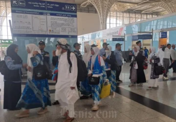 Petugas Bandara Jeddah Temukan 100 Slop Rokok dalam Koper Jemaah Haji Indonesia