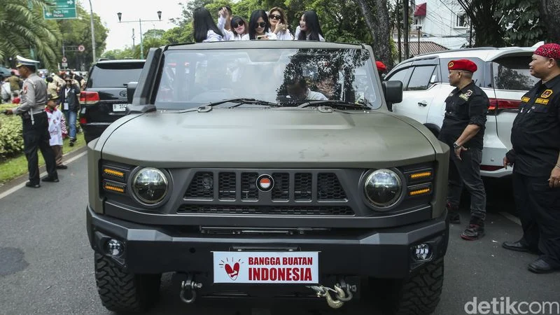 Pindad Siapkan Mobil Khusus untuk Prabowo dari Bahan Kaca