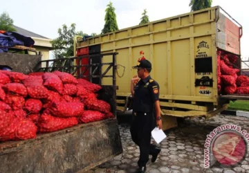 Polisi Bongkar Impor Bawang Ilegal dari Malaysia Senilai Rp24,9 Miliar
