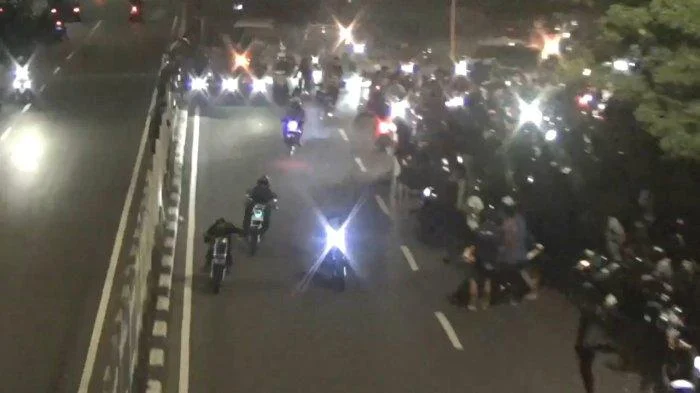 Polisi Bubarkan Balap Liar di Taman Mini, Jakarta Timur