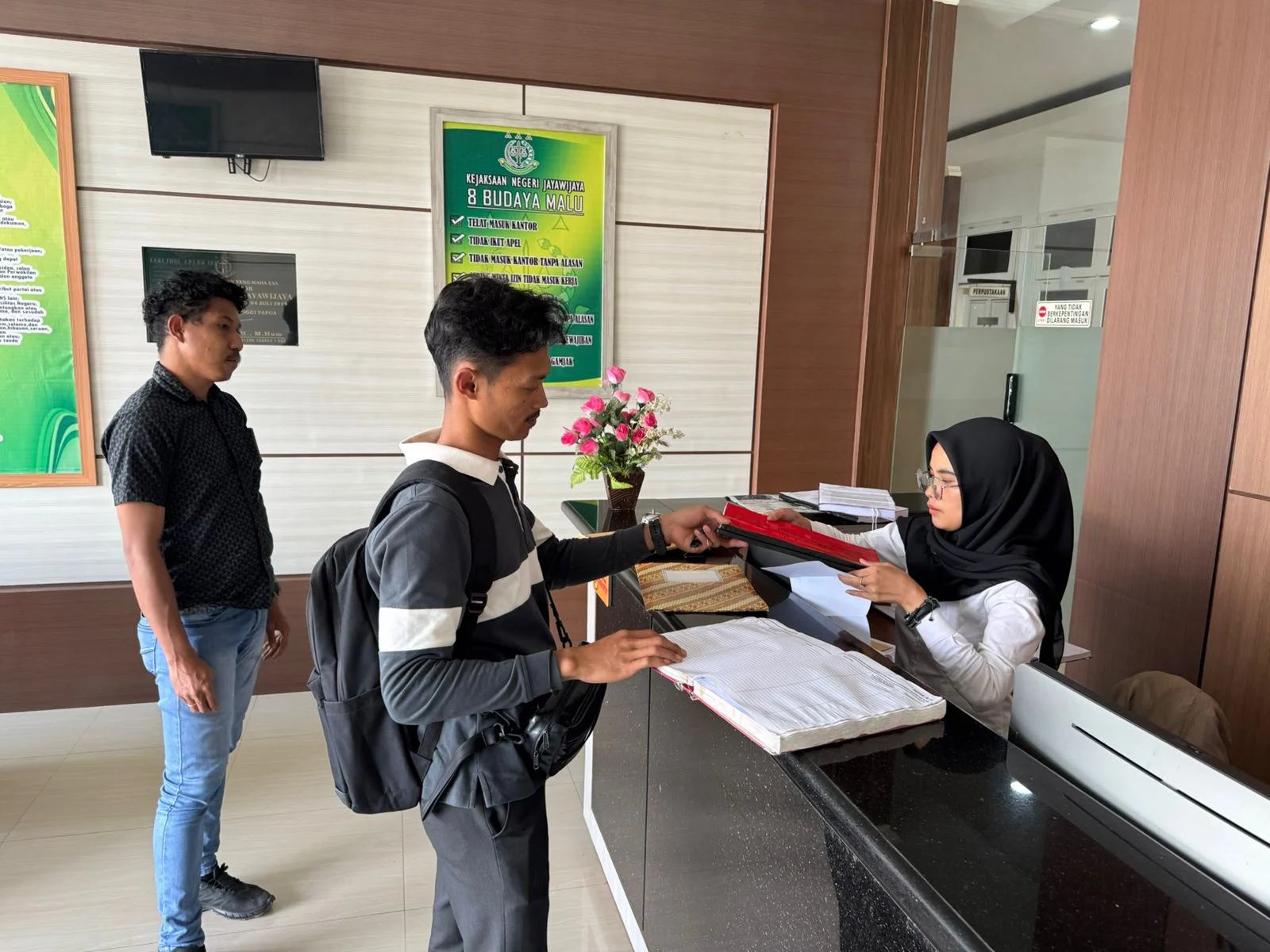 Polisi Serahkan Berkas Kasus KRL vs Taksi Hijau di Bekasi Timur ke Kejaksaan