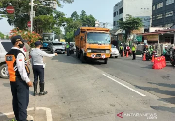 Pos Jaga Satpas SIM Daan Mogot Terbakar, Dampaknya pada Masyarakat