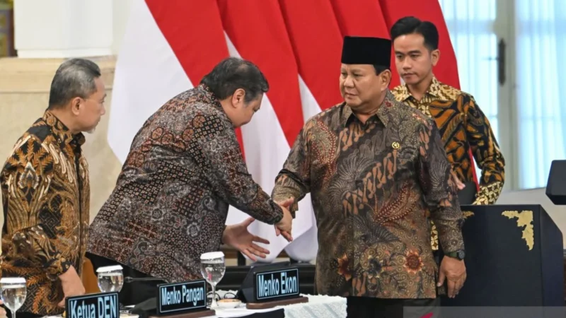 Prabowo Minta Saran untuk Menghindari Krisis dari Tokoh Ekonomi