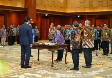 Purbaya Lantik 8 Pejabat Pajak, Minta Mereka Jaga Keseimbangan Penerimaan Negara