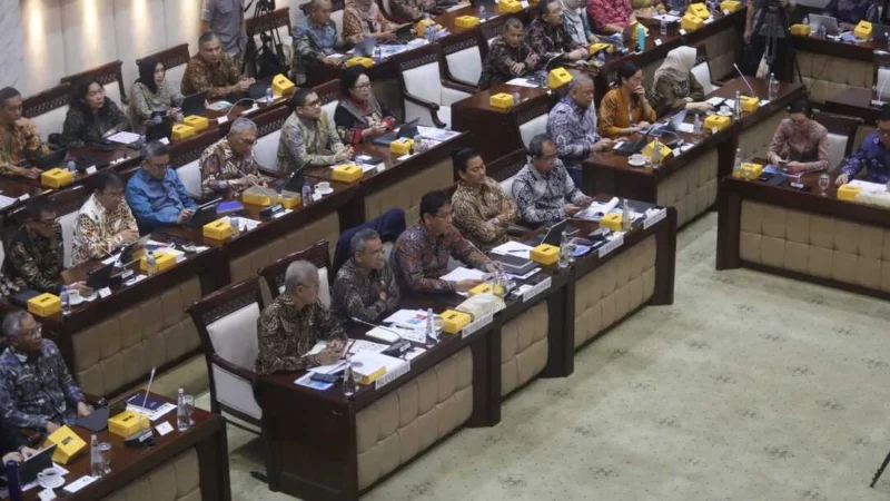 Purbaya Tegaskan Pentingnya Perbaikan Birokrasi untuk Investasi dengan Ancaman Pemotongan Anggaran