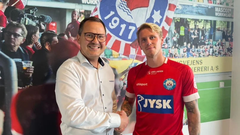 Rapid Vienna Tuntas Membeli Tonni Adamsen, Bekal Baru untuk Musim Depan