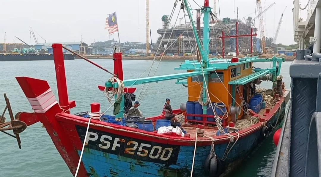 Ribuan Kapal Asing Curi Ikan Indonesia, Pemerintah Wajib Tindak