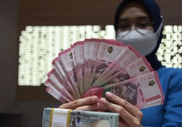 Rupiah Terus Terpuruk, Djarot PDIP: Rakyat Desa Tak Pakai Dolar tapi Harga Sembako Melambung Tinggi!