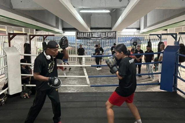 Sasana Tinju di Kolong Flyover Pasar Rebo: Berawal dari Gangster Damai
