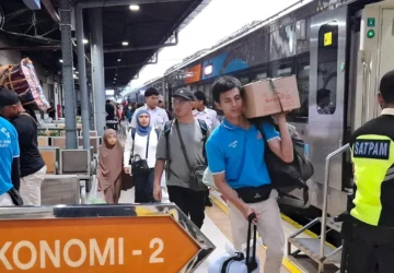 Senggolan Kereta di Pasar Senen, Jalur Berangsur Normal
