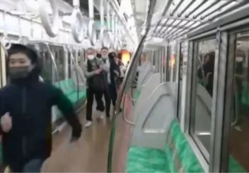 Serangan Gas Berbahaya di Kereta Jepang: Tiga Penumpang Terluka Parah